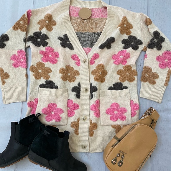Multicolor floral embroidered cardigan sweater - Picture 5 of 12